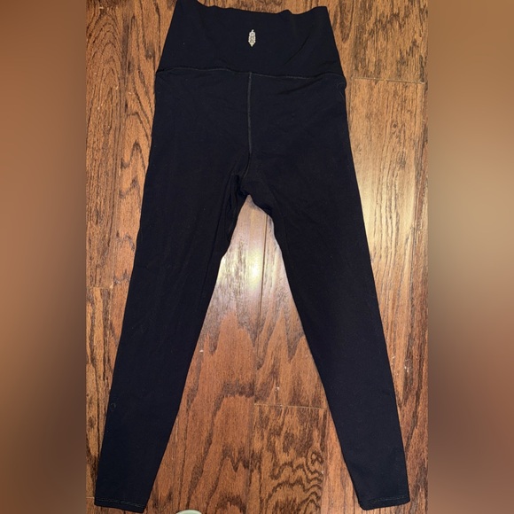 Free People Movement x Hatch XS Black Athletic Leggings. Washed and never worn. - Picture 2 of 5